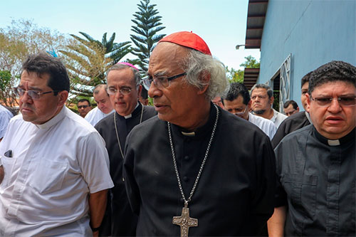 La Policía de Nicaragua informa de dos muertos y 121 heridos en las protestas